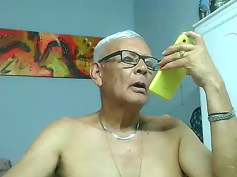 dirtysluttyfist live sex cam