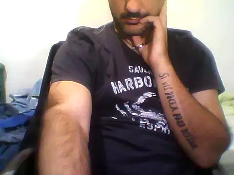 Italian_dark_desire live sex cam