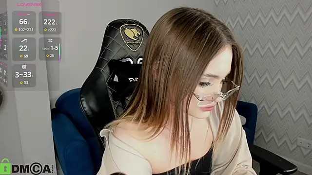 KarinaBroks live sex cam