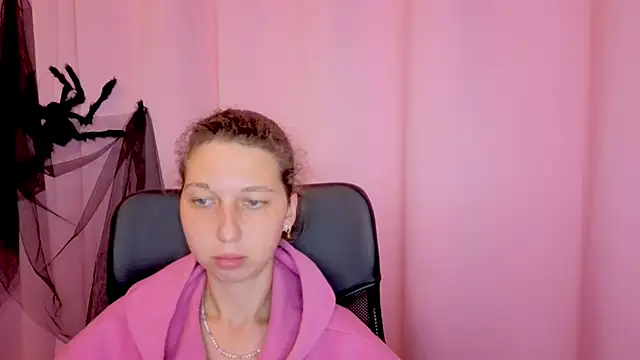 CuteEllii's cam snapshot