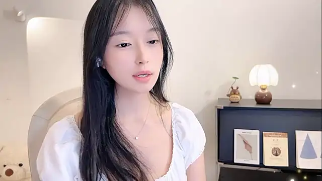 Onechestnut's cam snapshot