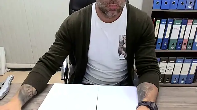 Evasionee live sex cam