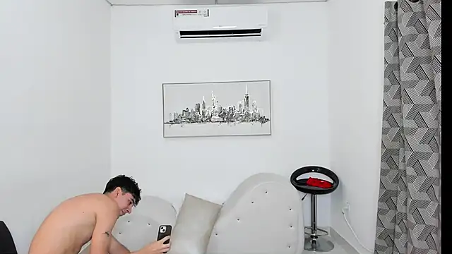 YouBratty2 live sex cam