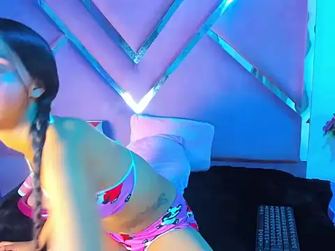 CloeMorenti_'s cam snapshot