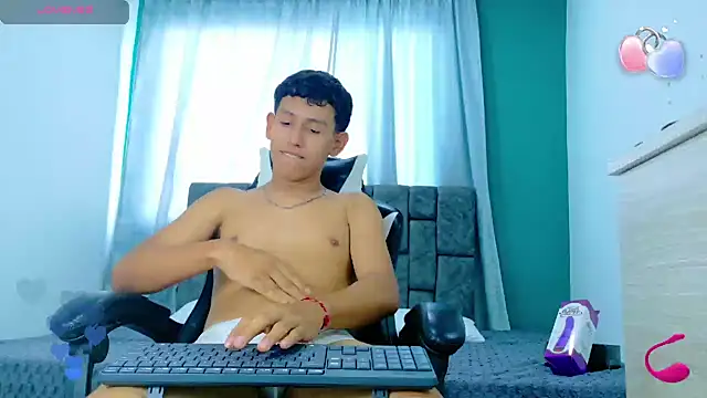 FelipeGonzalezz's cam snapshot