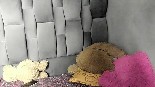 AronAndSacha's cam snapshot