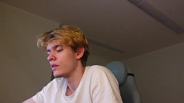 Logan_Fraser live sex cam