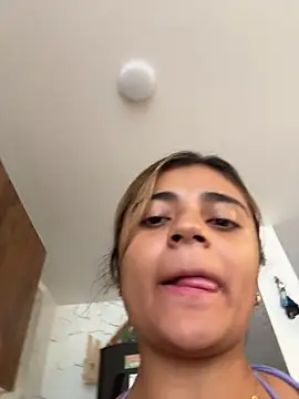 pamell_col's Stripchat show and profile