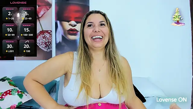 Andhrea_Vale's cam snapshot