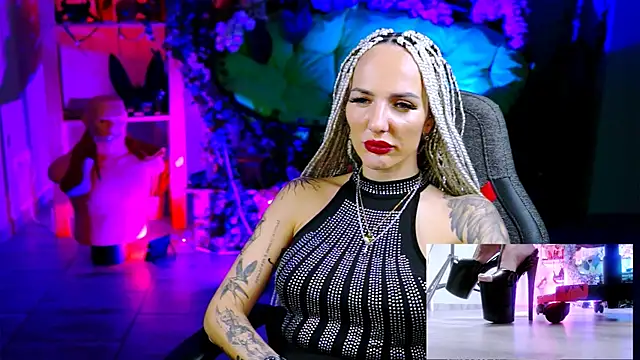 MonicaMaxwel's cam snapshot