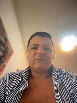 SecretlyDD's cam snapshot