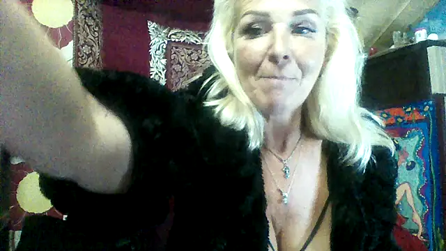 CassandraSandra44 live sex cam