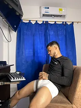 Kylian_Alessandro live sex cam