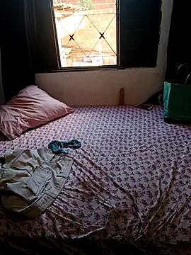 Bigostosa live sex cam