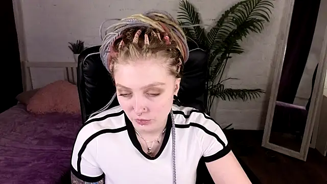 Kiki_shay live sex cam