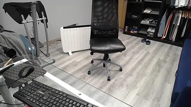 latinoo23bom live sex cam