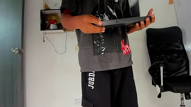 tyler_twink_boy live sex cam