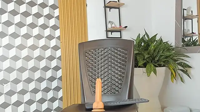 alice__brow's cam snapshot