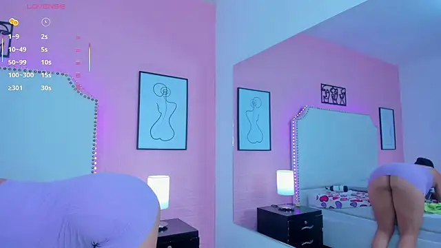 _Emma_whiitee_'s cam snapshot