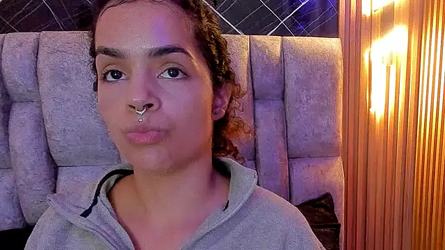 roxanne_dl's cam snapshot