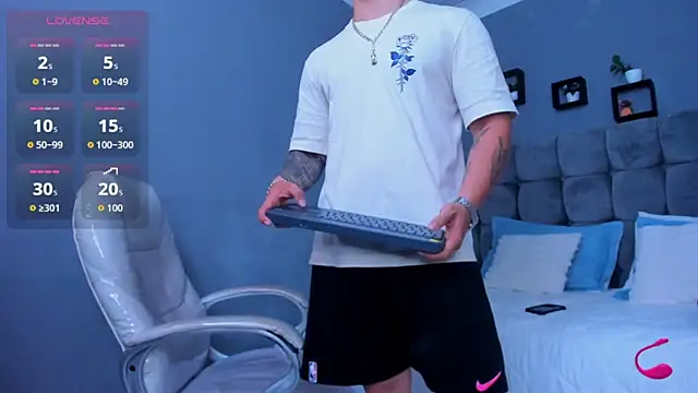 Thomas_moon's cam snapshot