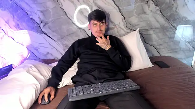 enzorodriguezz's cam snapshot