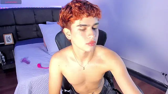 Aiiden_15 live sex cam