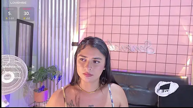 mensia_hernandz live sex cam