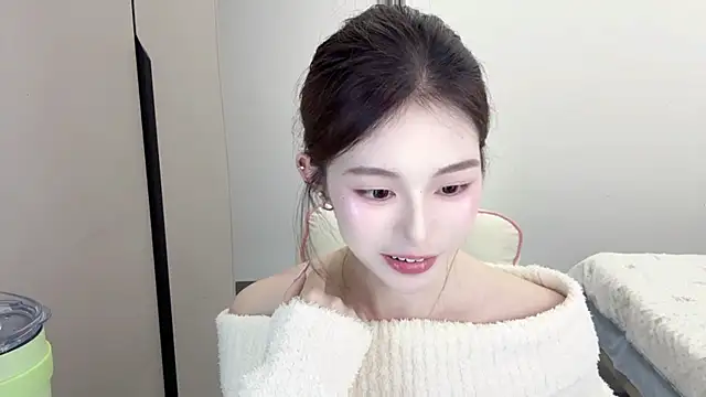 Cookie-oo's cam snapshot