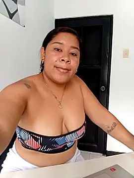 Sarahy-'s cam snapshot