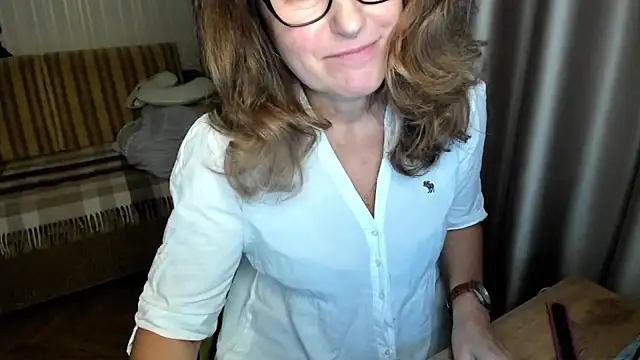 lauraoven's cam snapshot