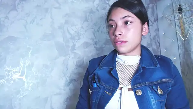 NataliePetite3x's cam snapshot