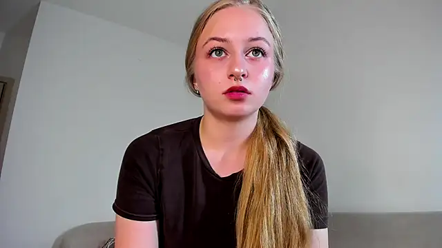 MiaMews's cam snapshot