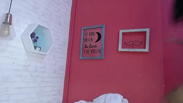 FiorellaRains's cam snapshot