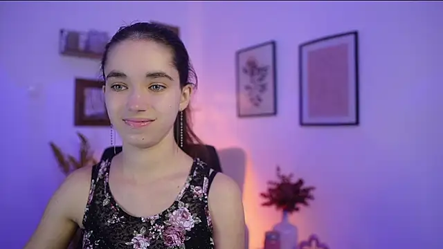 Gia_Paige18's cam snapshot