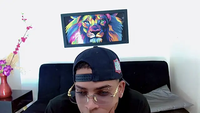 Isaacas_'s cam snapshot