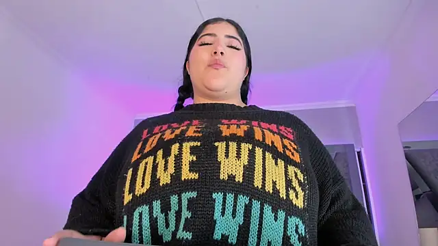 AmberiniHoffman live sex cam