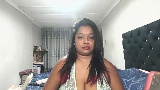Indianmayaxoxo live sex cam