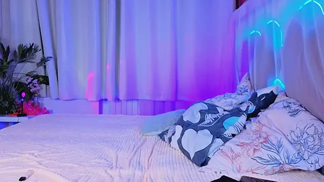 MonaBold's cam snapshot