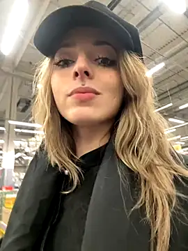 LoraaDoll's cam snapshot