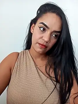 Sara-77 live sex cam