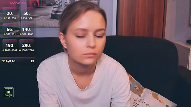 LunaAstra's cam snapshot