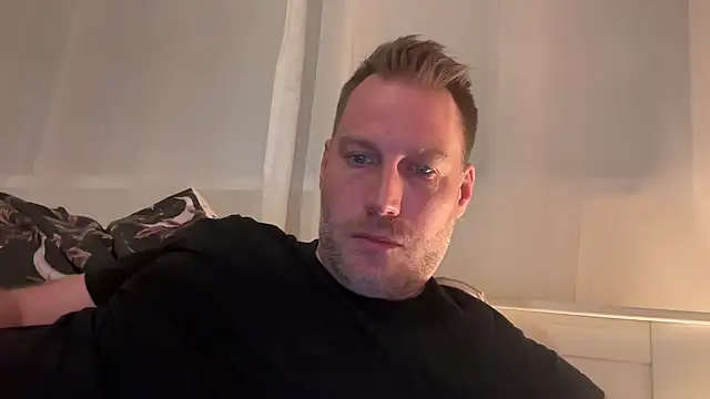 Christian87xxx live sex cam