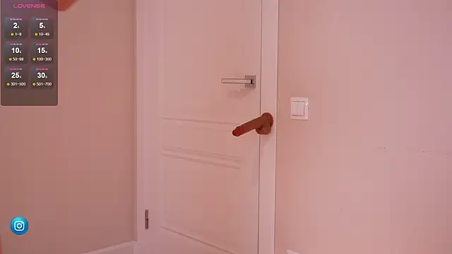 Miablueye live sex cam