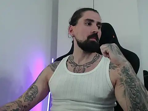 MateoHunk live sex cam