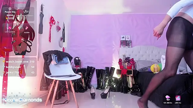 NicolleDiamonds_cg live sex cam