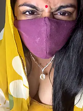 HeartQueen05 live sex cam