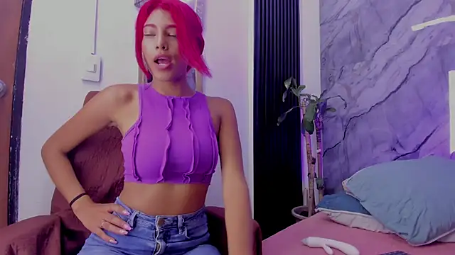 Luna_Ember's cam snapshot