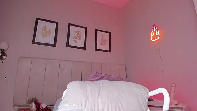 _alison_c's cam snapshot