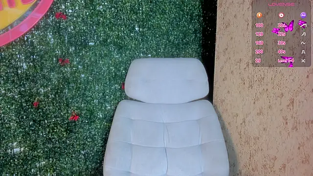 Charlotte__Brown_'s cam snapshot